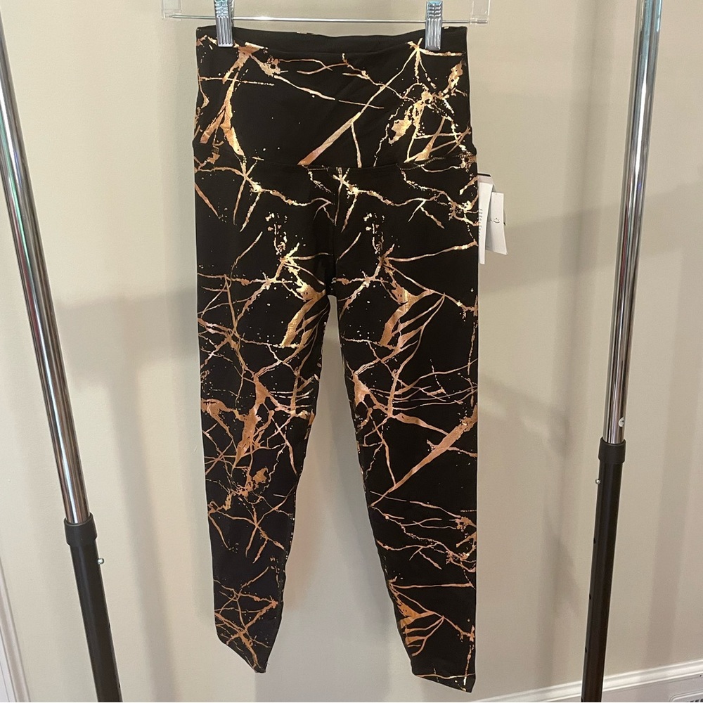 NWT Beyond Yoga Leggings